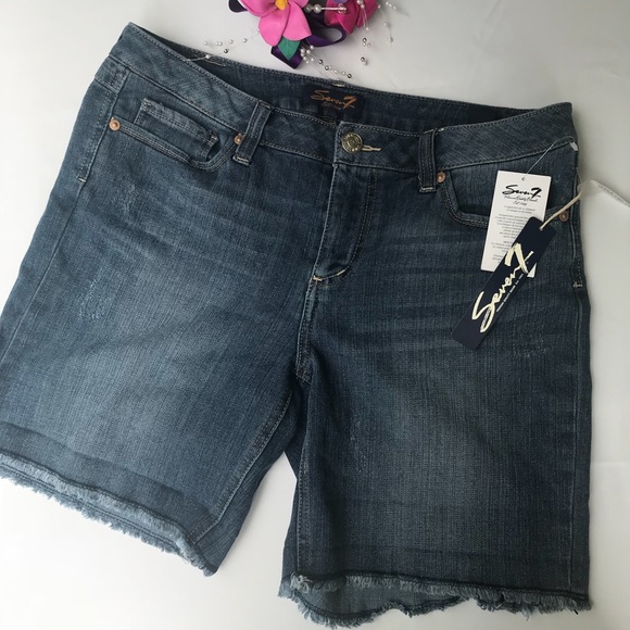 Seven 7 Shorts - Picture 3 of 8